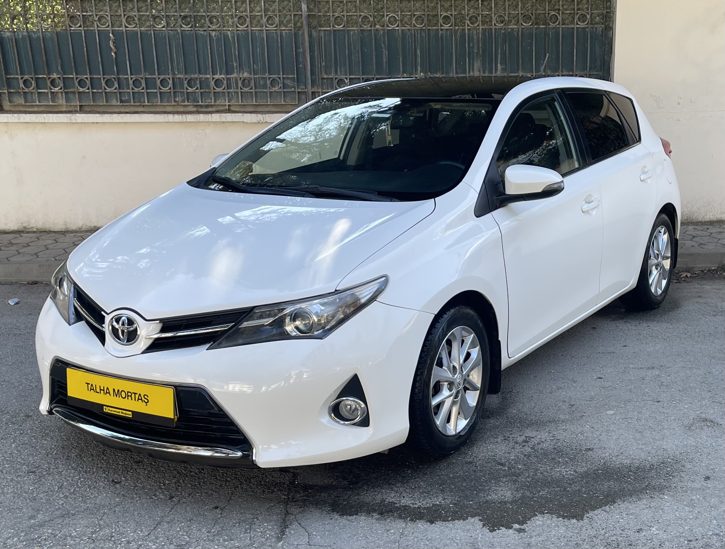 114.000 KM HATASIZ 2014 AURİS ADVANCE SKYPACK